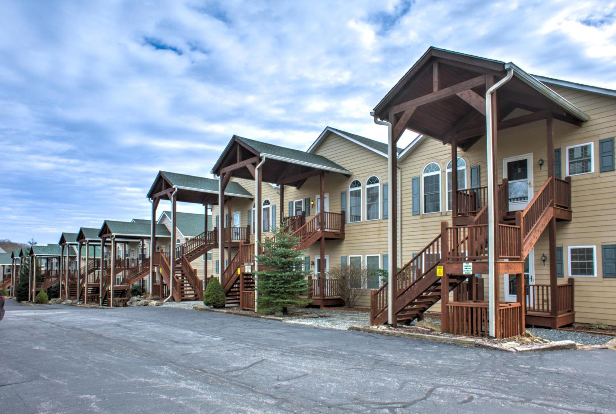 Klonteska Condominiums By Vci Real Estate Services Beech Mountain Room photo