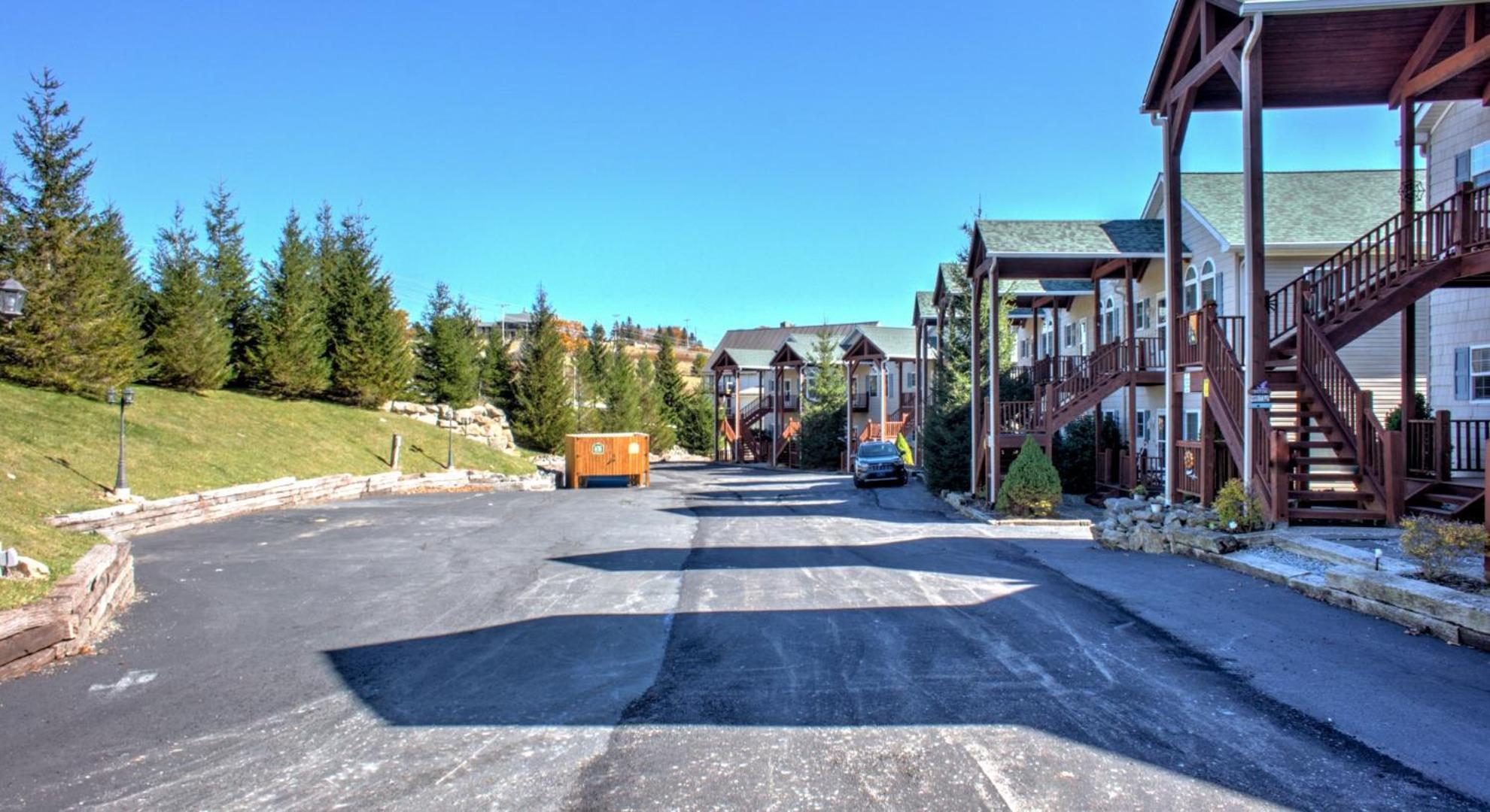 Klonteska Condominiums By Vci Real Estate Services Beech Mountain Room photo